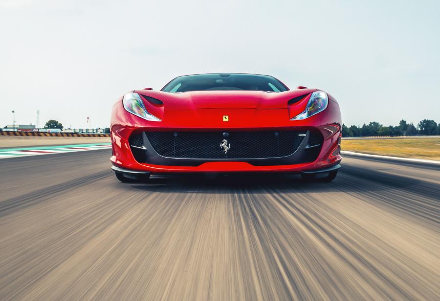  Ferrari 812 Superfast 2017 года  (фото 24 из 91)